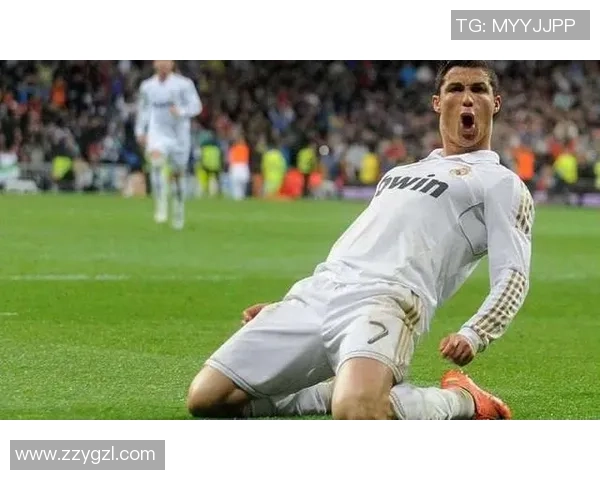 足球球星亚克力材质艺术品创作与市场前景分析